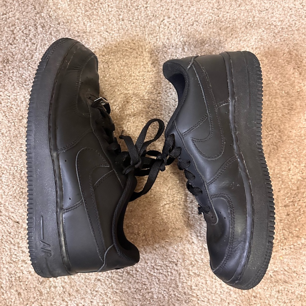 Black Nike Air Force 1’s
